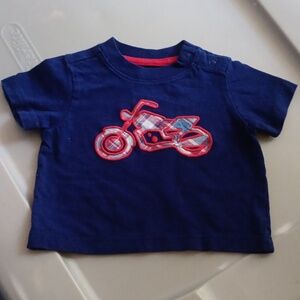 Old Navy tee with bike applique